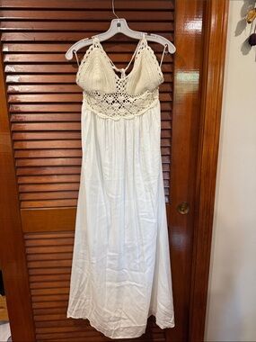 Crochet Bodice Maxi Dress in Cream